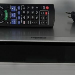 Panasonic DMR UBC70 Blu Ray Recorder 4K mit 500GB Festplatte Kabelanschluss
